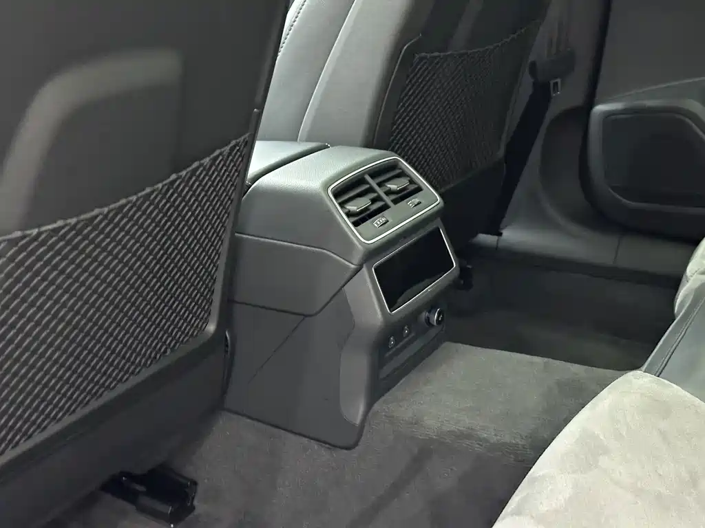 Audi A6L — миниатюра 18