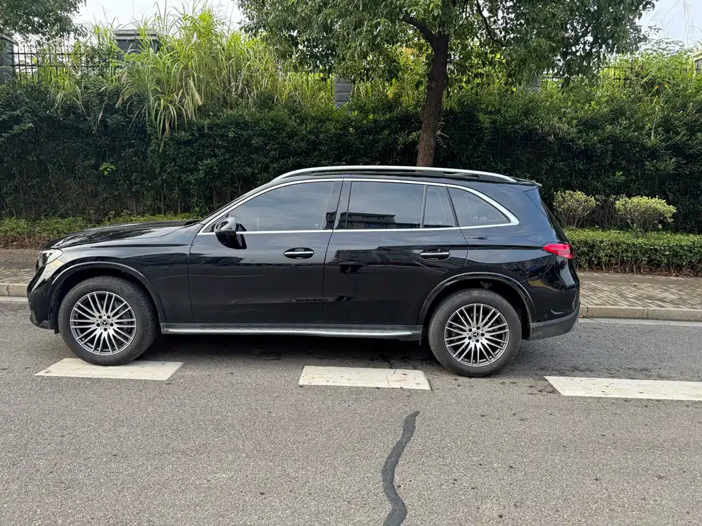 Mercedes-Benz GLC — миниатюра 10
