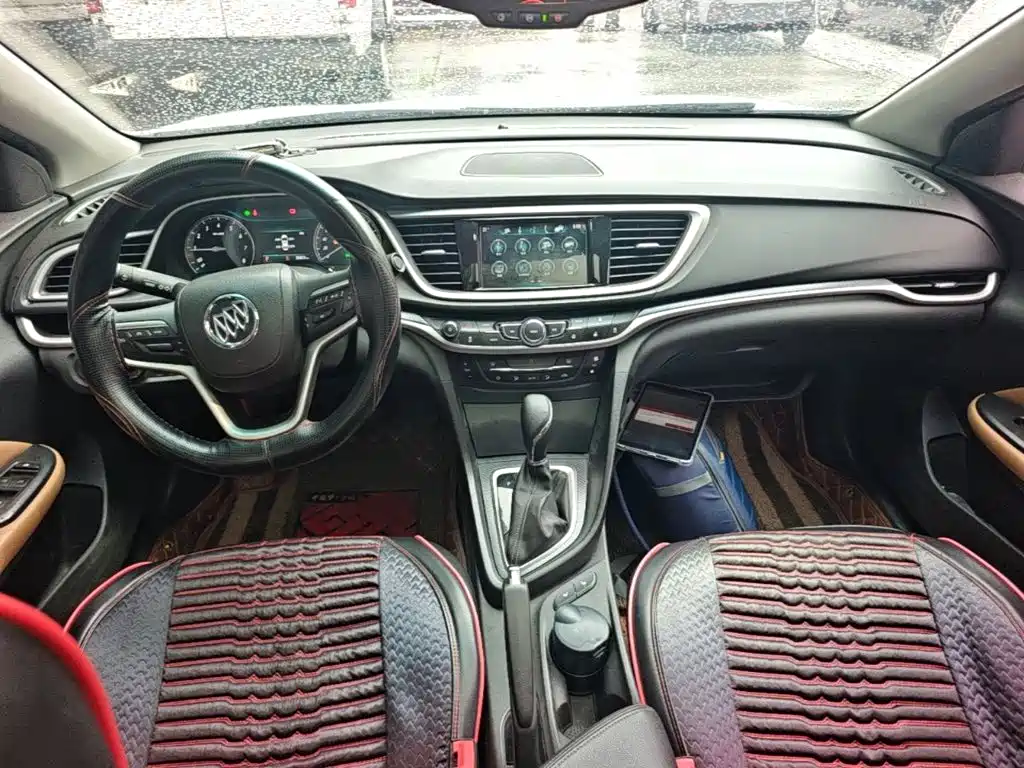 Buick Excelle — миниатюра 10