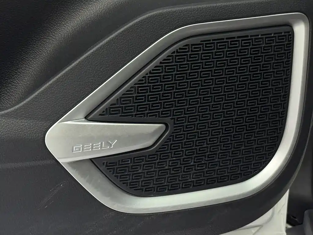 Geely Vision X6 — миниатюра 21