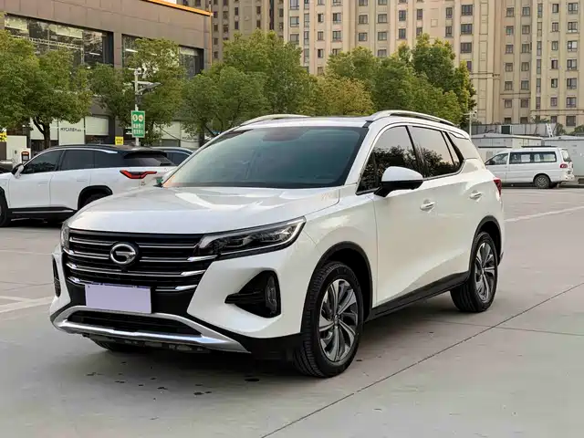 GAC TRUMPCHI GS4 2020