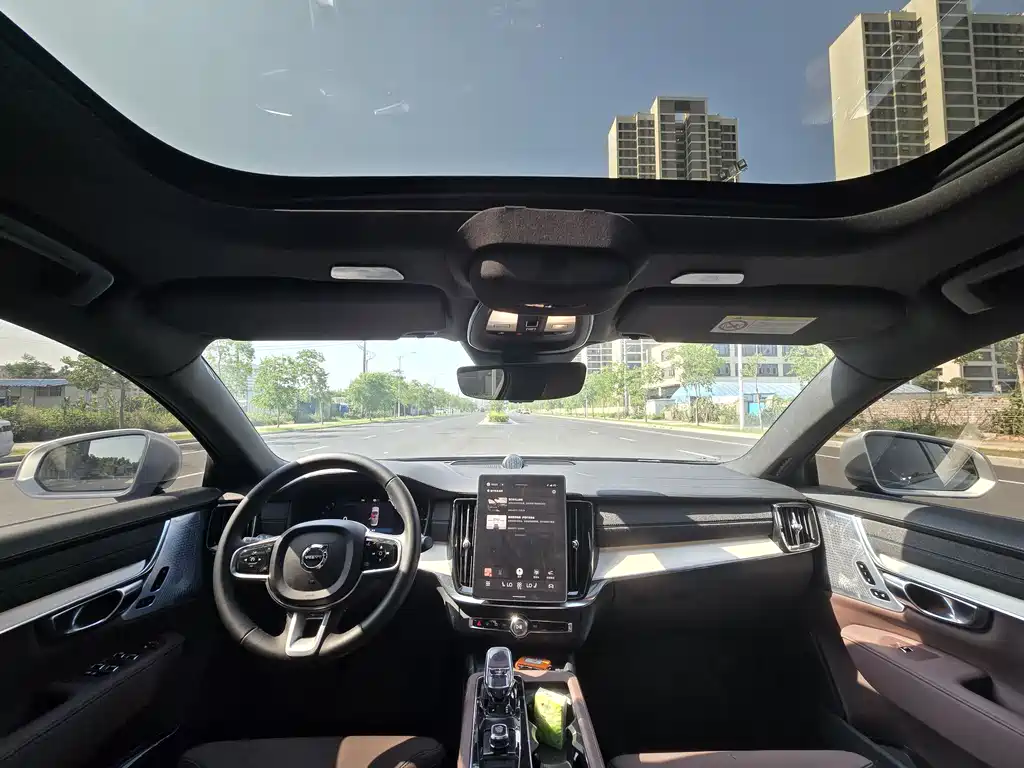 Volvo S90 2026 Luxury