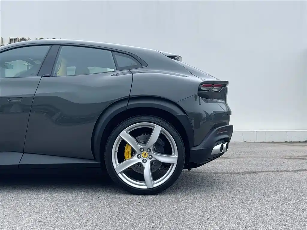Ferrari Purosangue 2023 6.5L V12