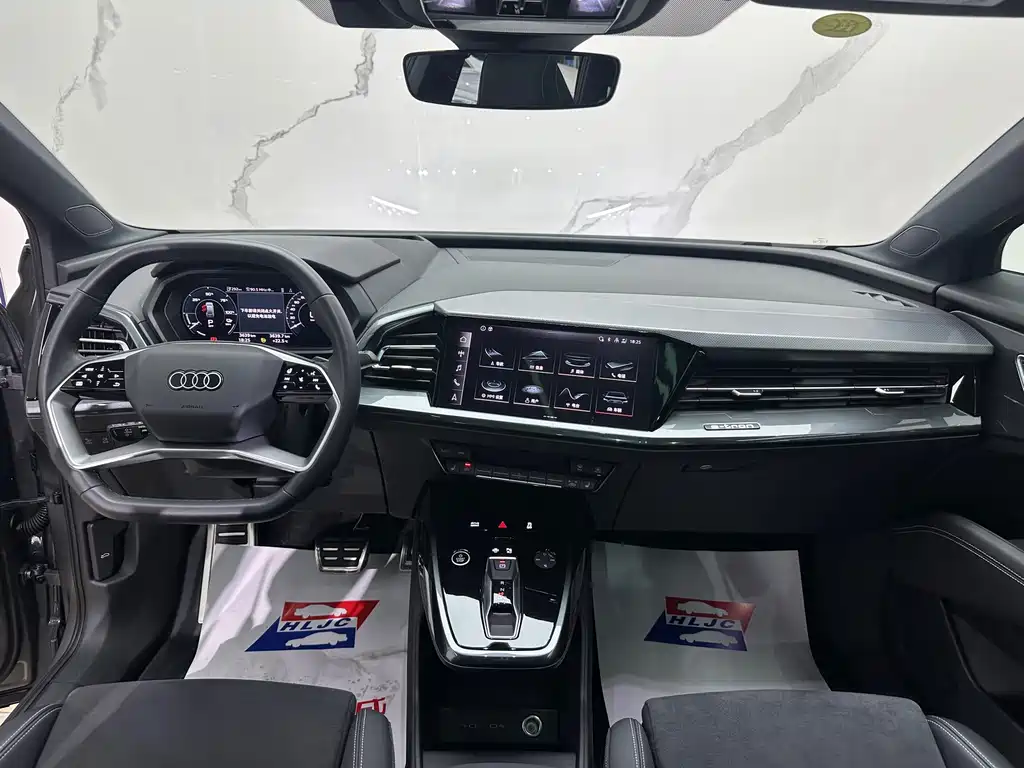 Audi Q5 e-tron — миниатюра 11