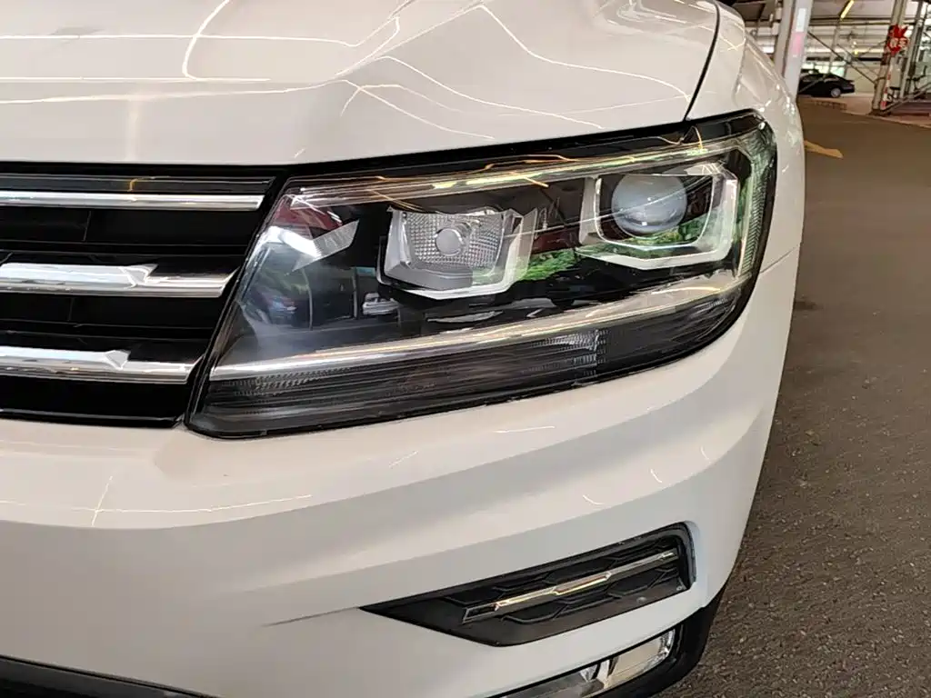 Volkswagen Tiguan L — миниатюра 24