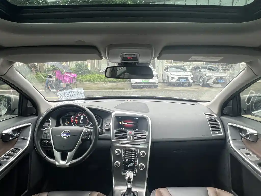 Volvo XC60 — миниатюра 13