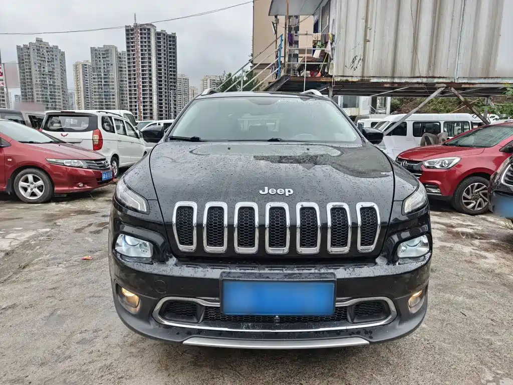 Jeep Cherokee — миниатюра 3