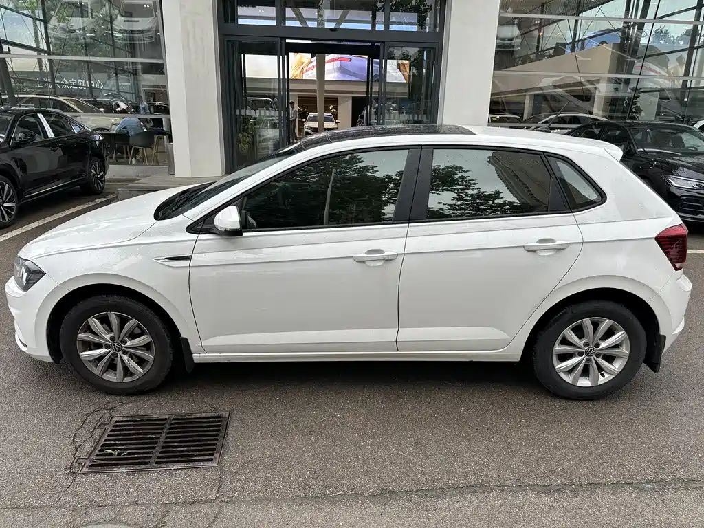 Volkswagen Polo 2021 Plus 1.5L AT