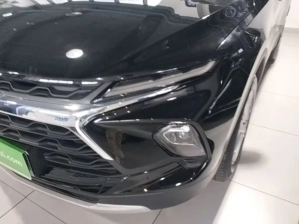 Chevrolet Blazer — миниатюра 24