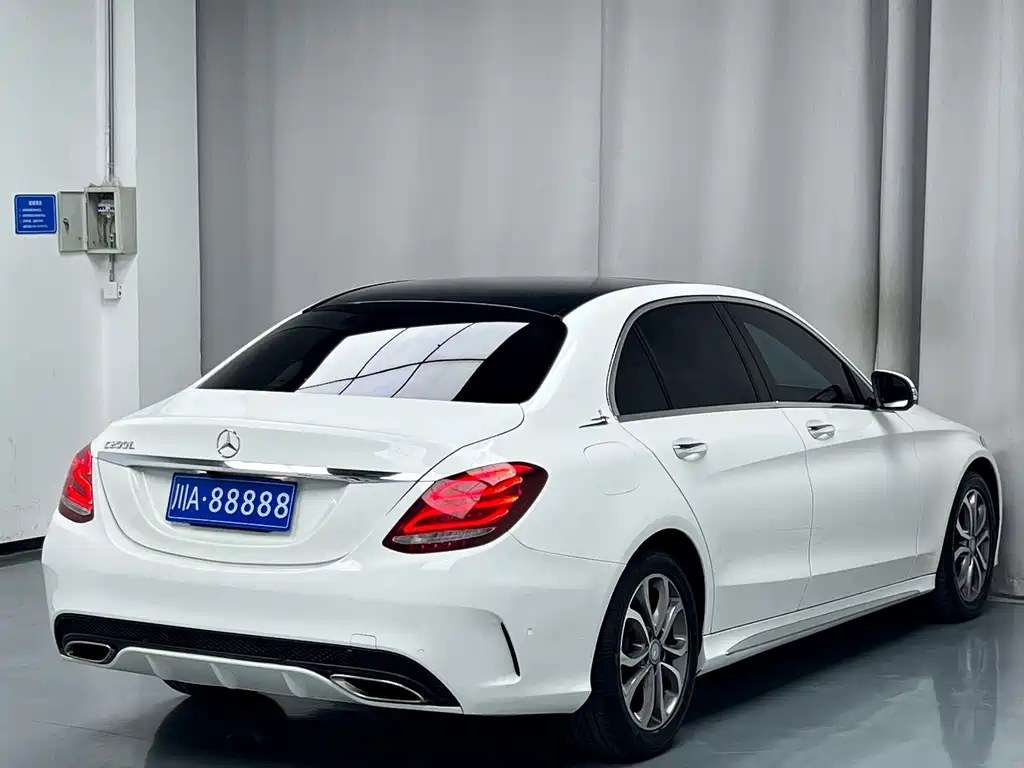 Mercedes-Benz C-Class — миниатюра 13
