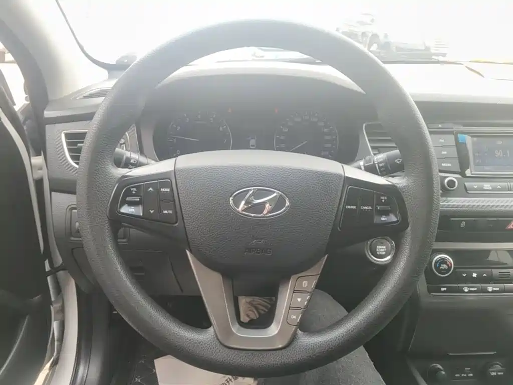 Hyundai Mistra — миниатюра 11