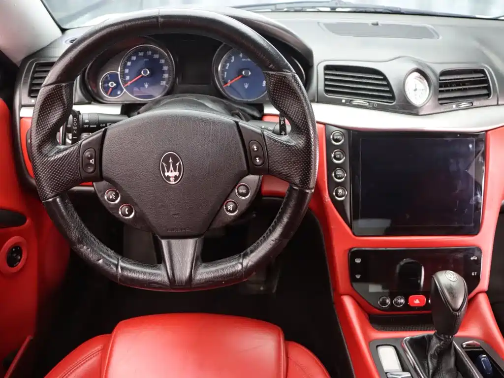Maserati GranTurismo 2013 4.2L AT