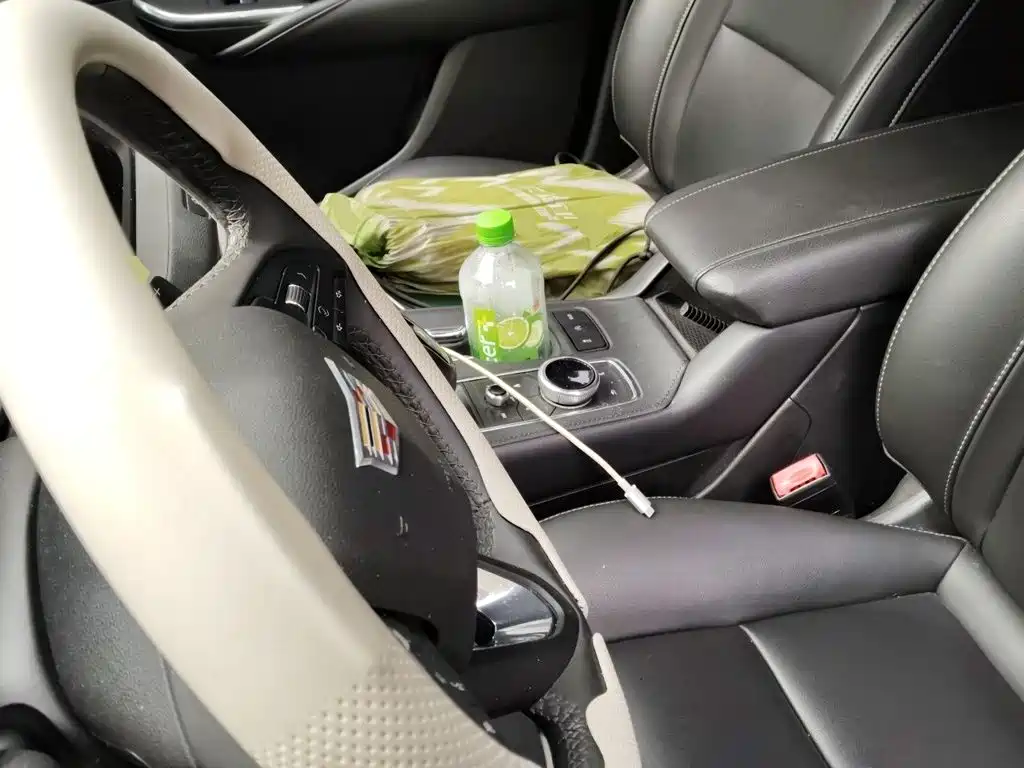 Cadillac XT4 — миниатюра 12