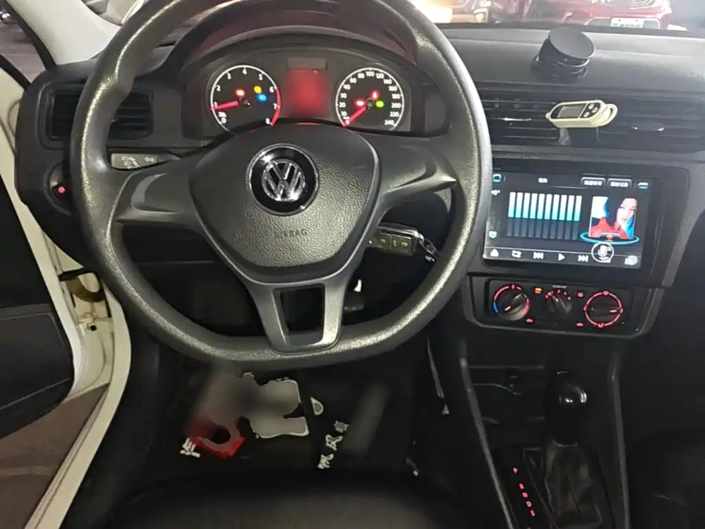 Volkswagen Santana — миниатюра 11