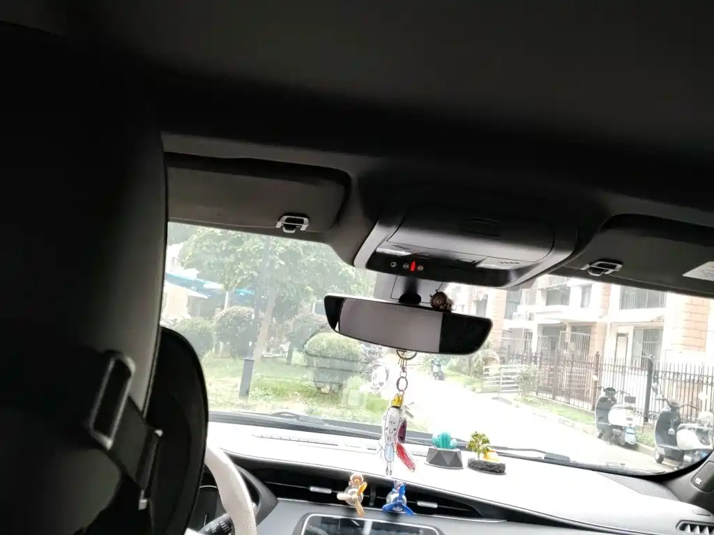 Cadillac XT4 — миниатюра 15