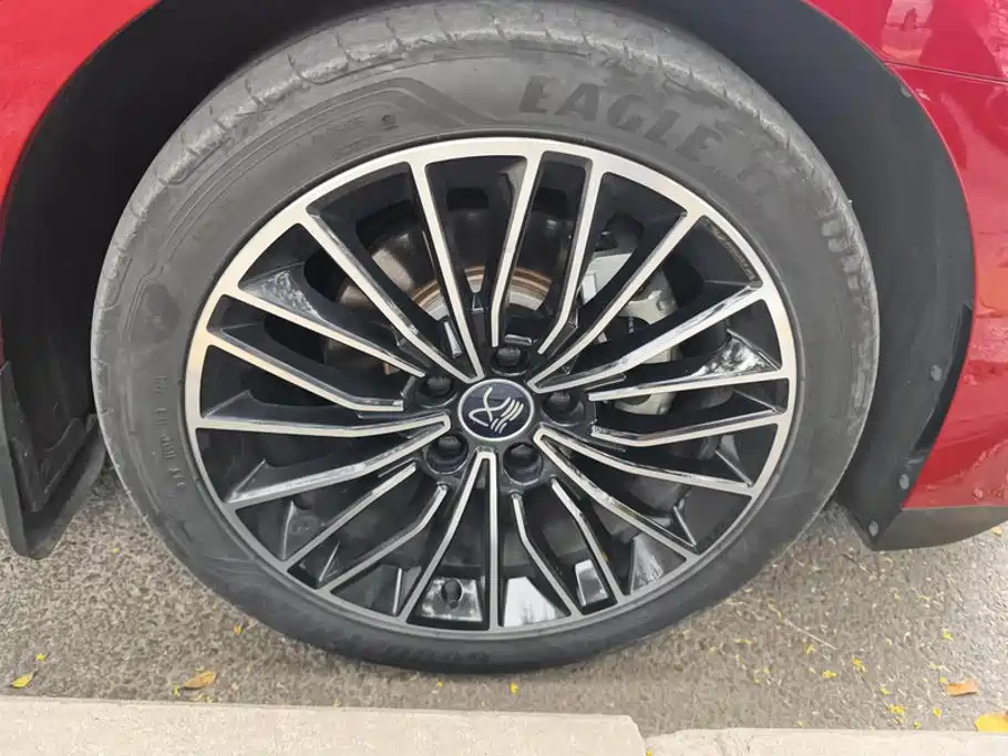BYD Han — миниатюра 6