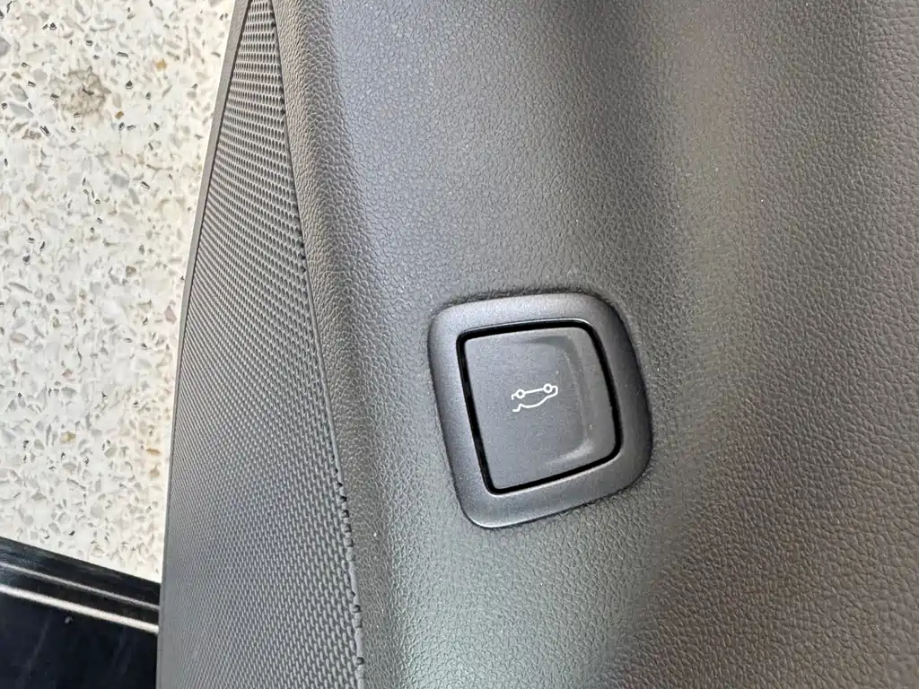 Cadillac CT5 — миниатюра 23