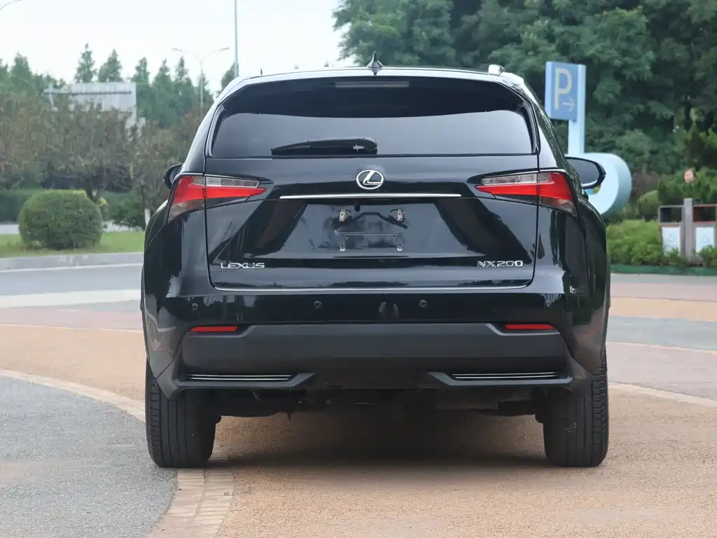 Lexus NX 200 AWD Sharp Fashion Edition, фото 4