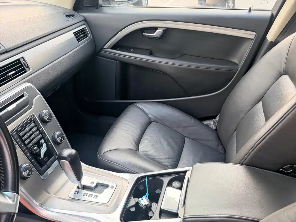 Volvo S80L — миниатюра 11