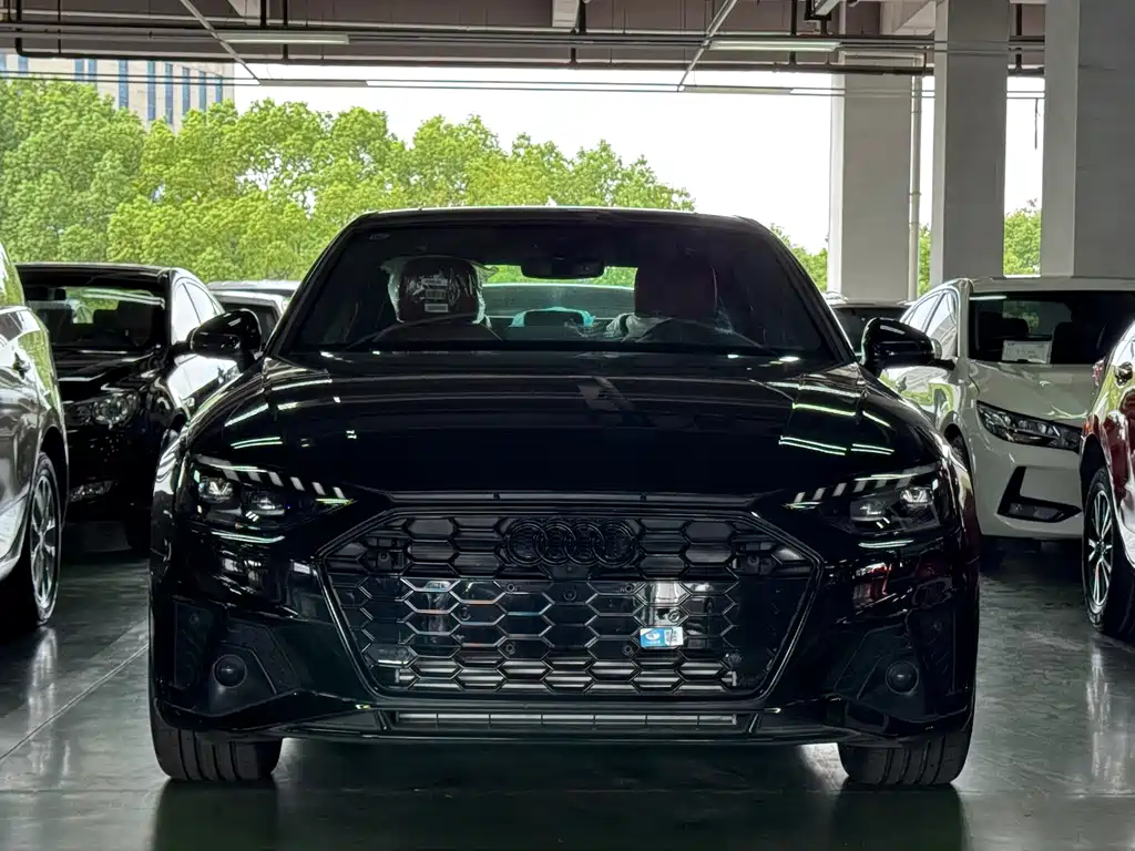 Audi A4L 2025 200 Enjoy 40 TFSI Luxury B&O