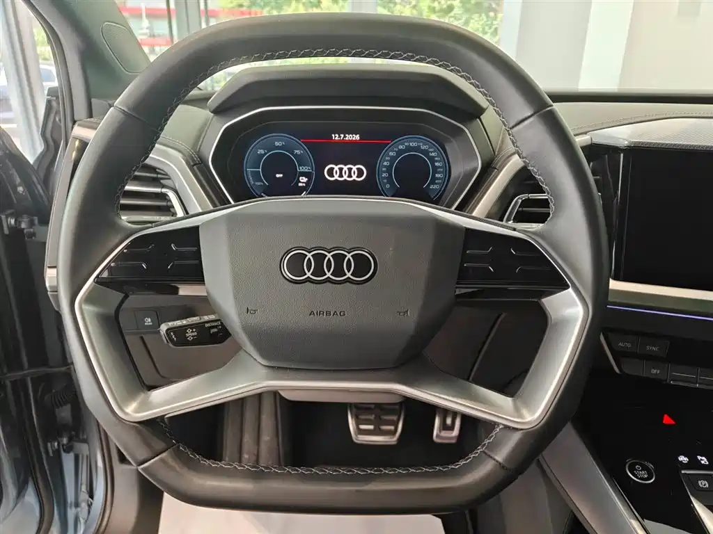 Audi Q4 e-tron 2024 Синий из Китая