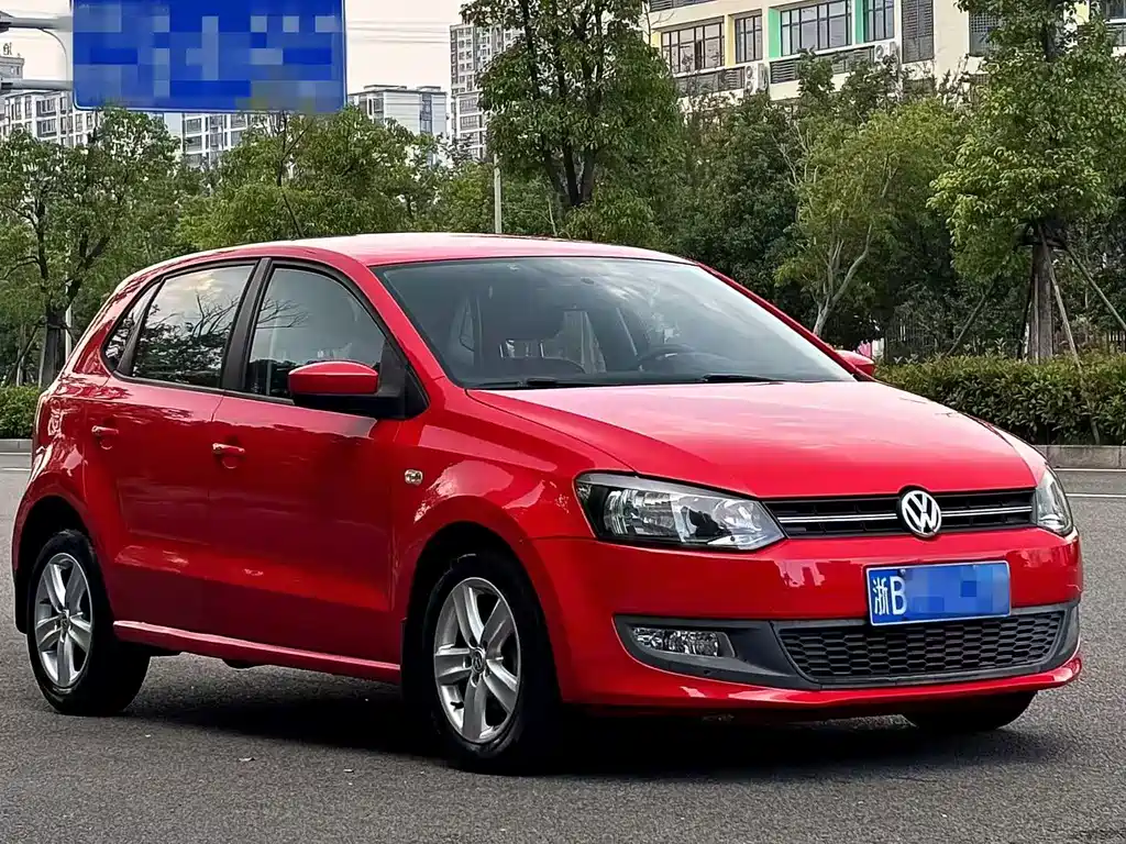 Volkswagen Polo 2011 1.6L AT