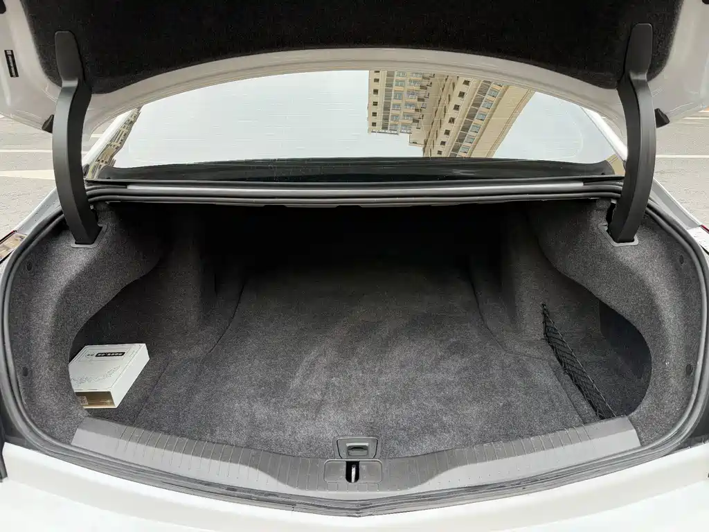 Cadillac CT6 — миниатюра 8