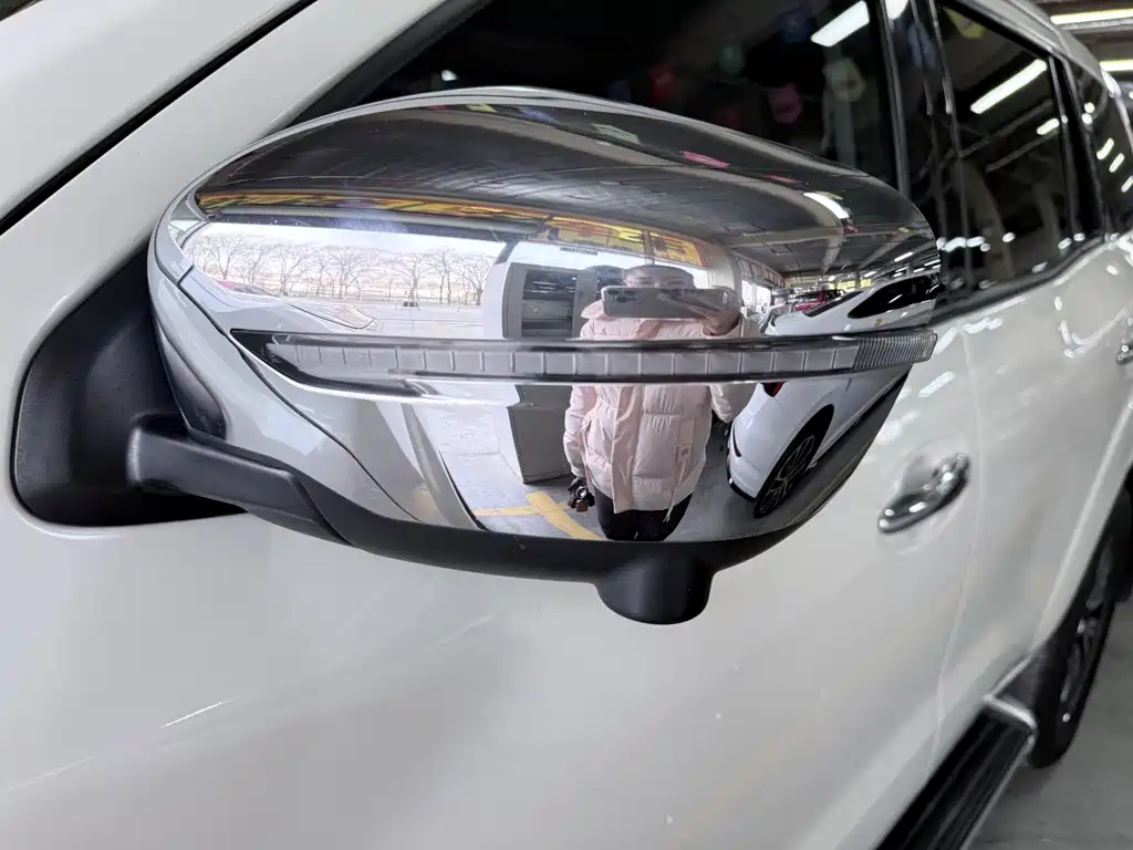 Nissan Terra 2.5L XL Upper 4WD Auto 4WD Luxury Edition, фото 4