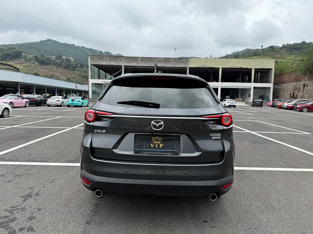 MAZDA  CX 8