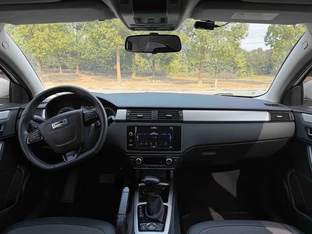 Qoros Qoros 3 — миниатюра 10