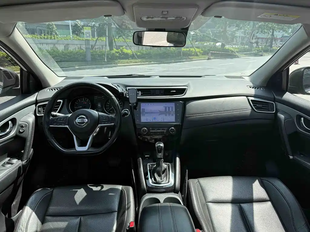 Nissan Qashqai 2021 2.0L CVT Luxury