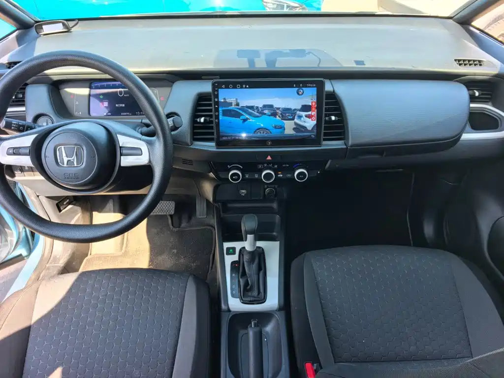 Honda Fit — миниатюра 8