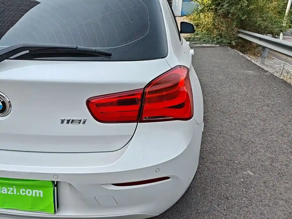 BMW 1 Series (Import) — миниатюра 8