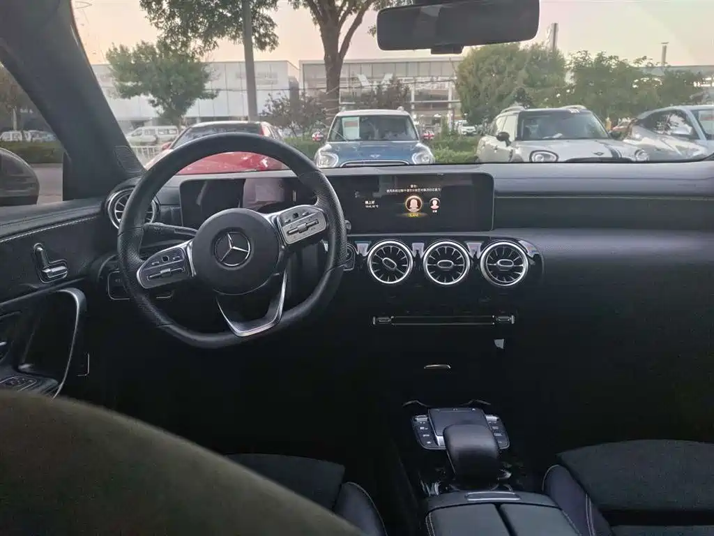 Mercedes-Benz A-Class — миниатюра 7