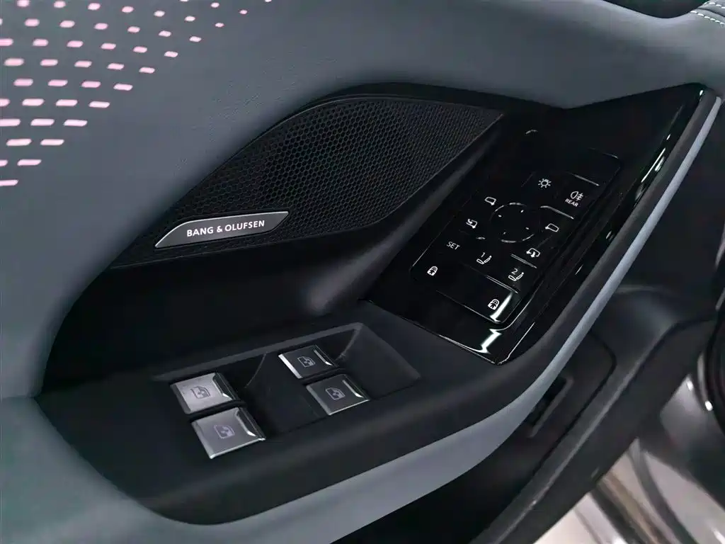 Audi A6L e-tron — миниатюра 9