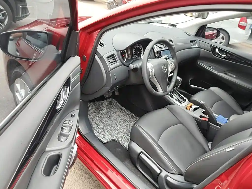 Nissan Tiida — миниатюра 16