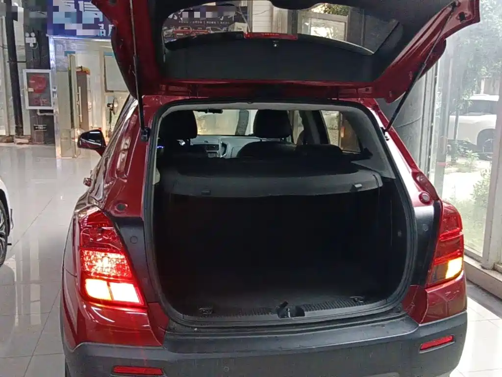 Chevrolet Trax — миниатюра 19