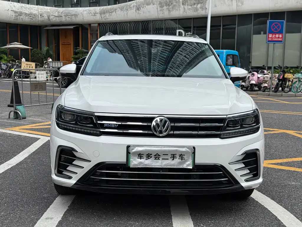 Volkswagen Tiguan L PHEV — миниатюра 2