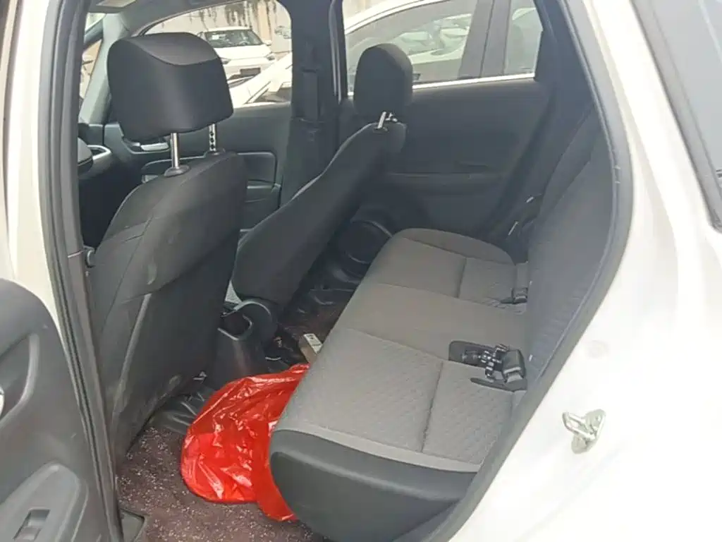 Honda Fit — миниатюра 17