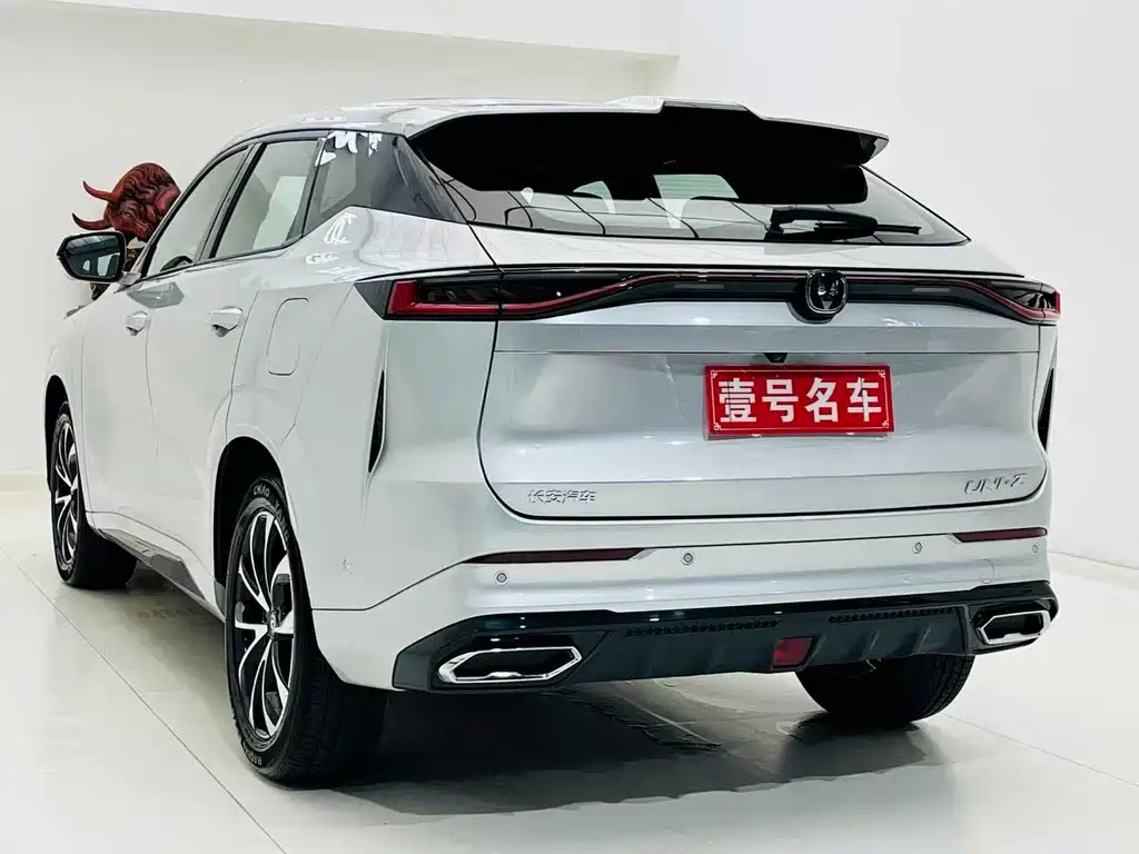 Changan UNI-Z New Energy — миниатюра 4