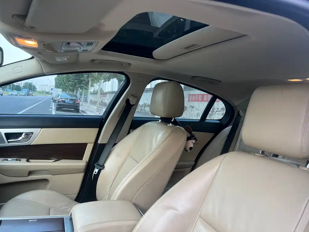 Jaguar XF — миниатюра 13