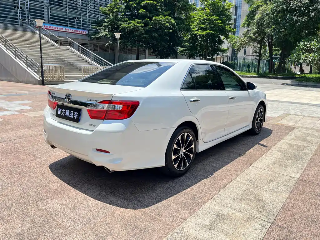 Toyota Camry 2012 2.0S