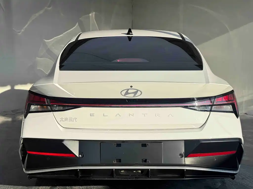 Hyundai Elantra — миниатюра 5