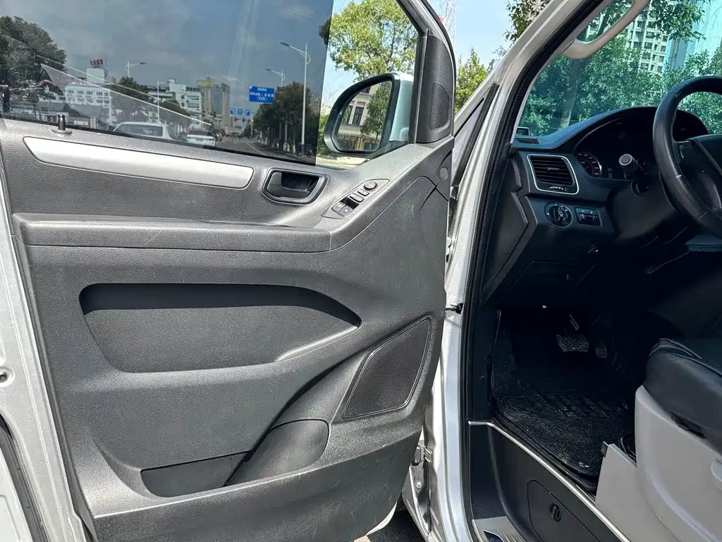 SAIC MAXUS CHASE G10