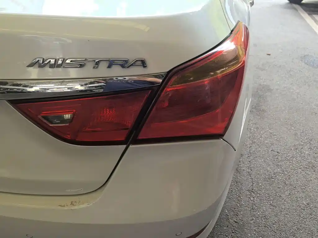 Hyundai Mistra 2014 1.8L AT GLS