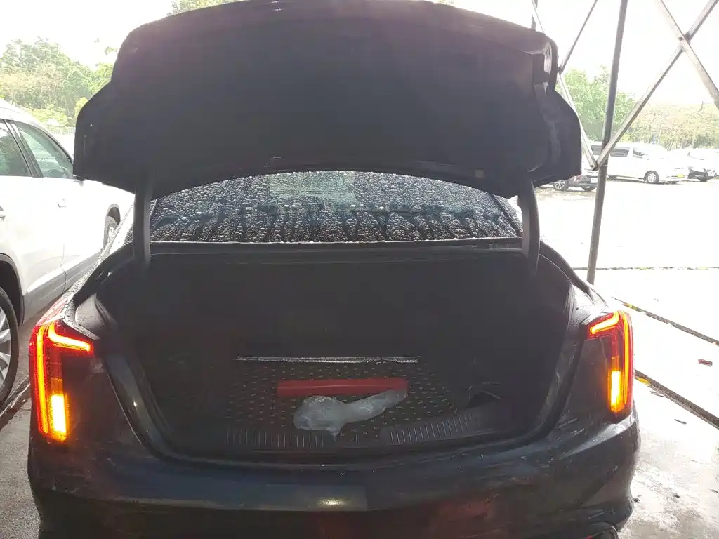 Cadillac CT5 — миниатюра 9
