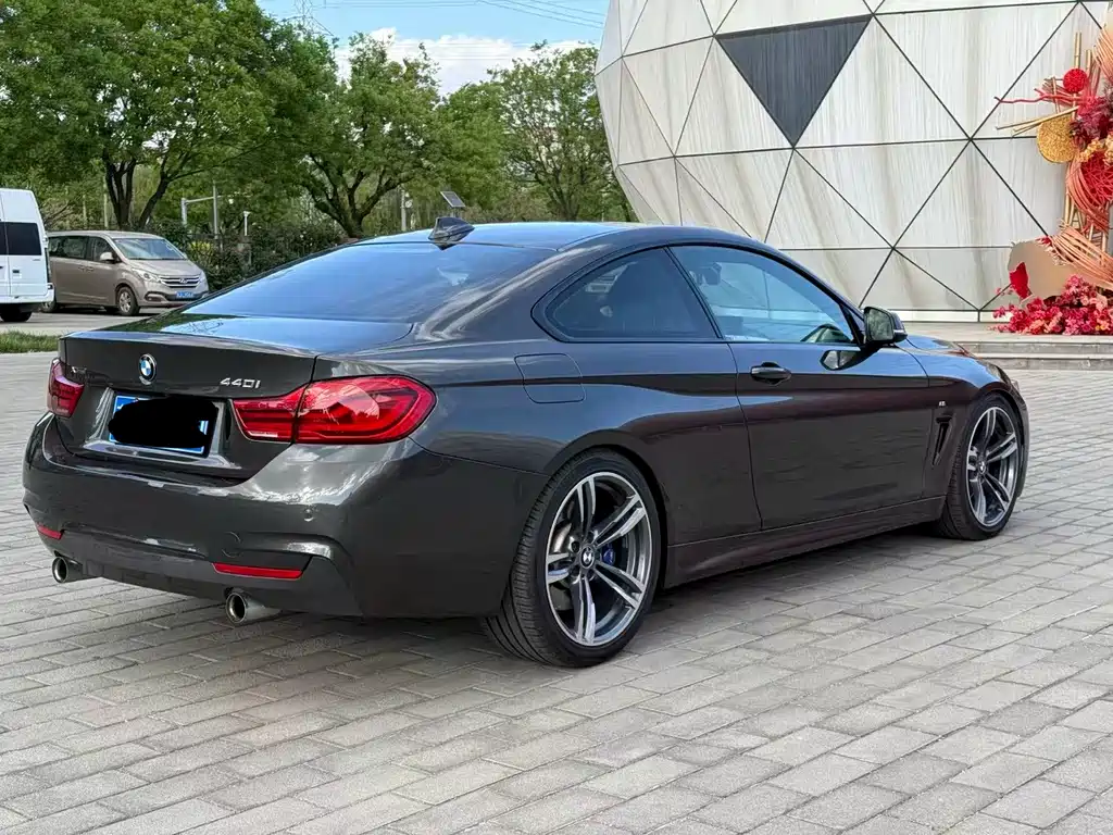 BMW 4 Series — миниатюра 4