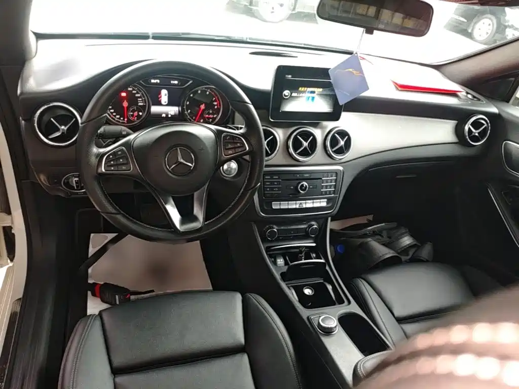 Mercedes-Benz CLA (Import) — миниатюра 10