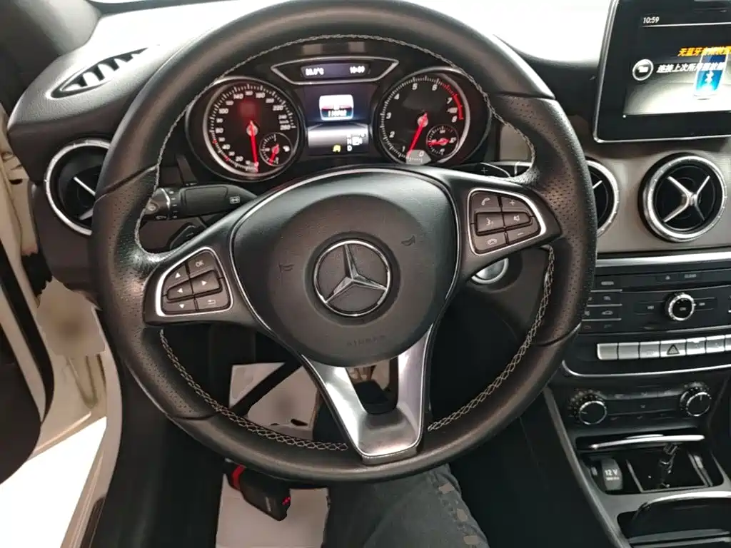 Mercedes-Benz CLA (Import) — миниатюра 11