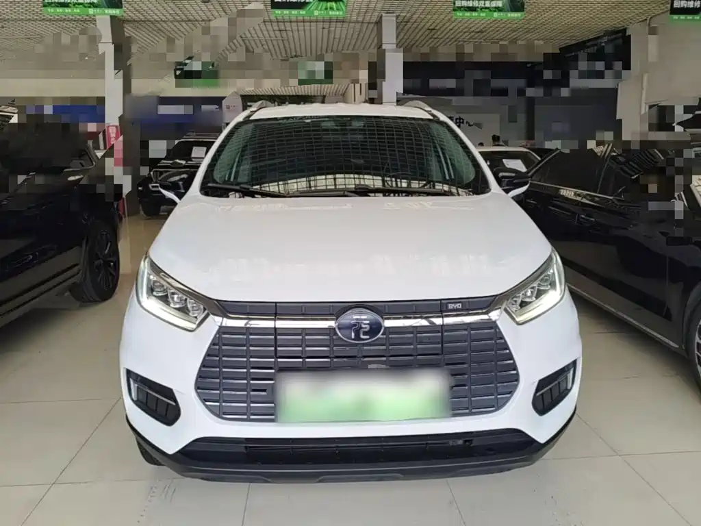 BYD Yuan EV — миниатюра 3
